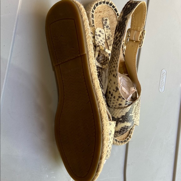 Pour La Victoire Beige Snake Embossed Olivia Espadrille Sandal - Picture 12 of 13